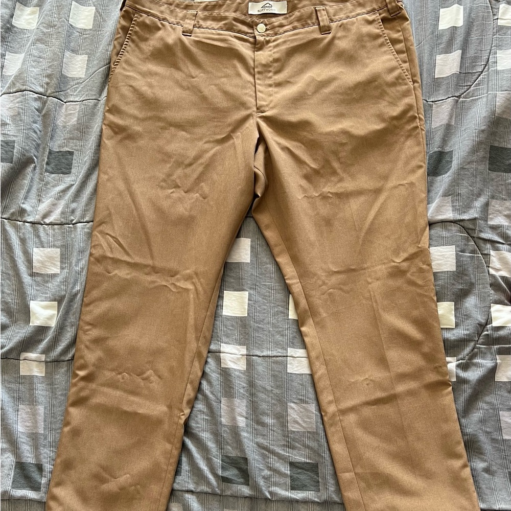 Bluffworks chinos 42x30 in brown